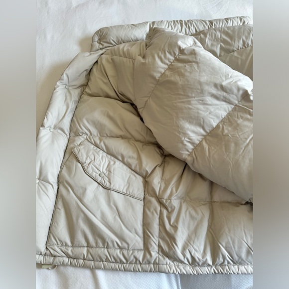 Firm price🎈Moncler Beige Puffer Jacket Size 1 - Picture 16 of 17